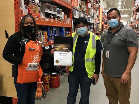 Carlos Saquicela Earns Bravo Award
